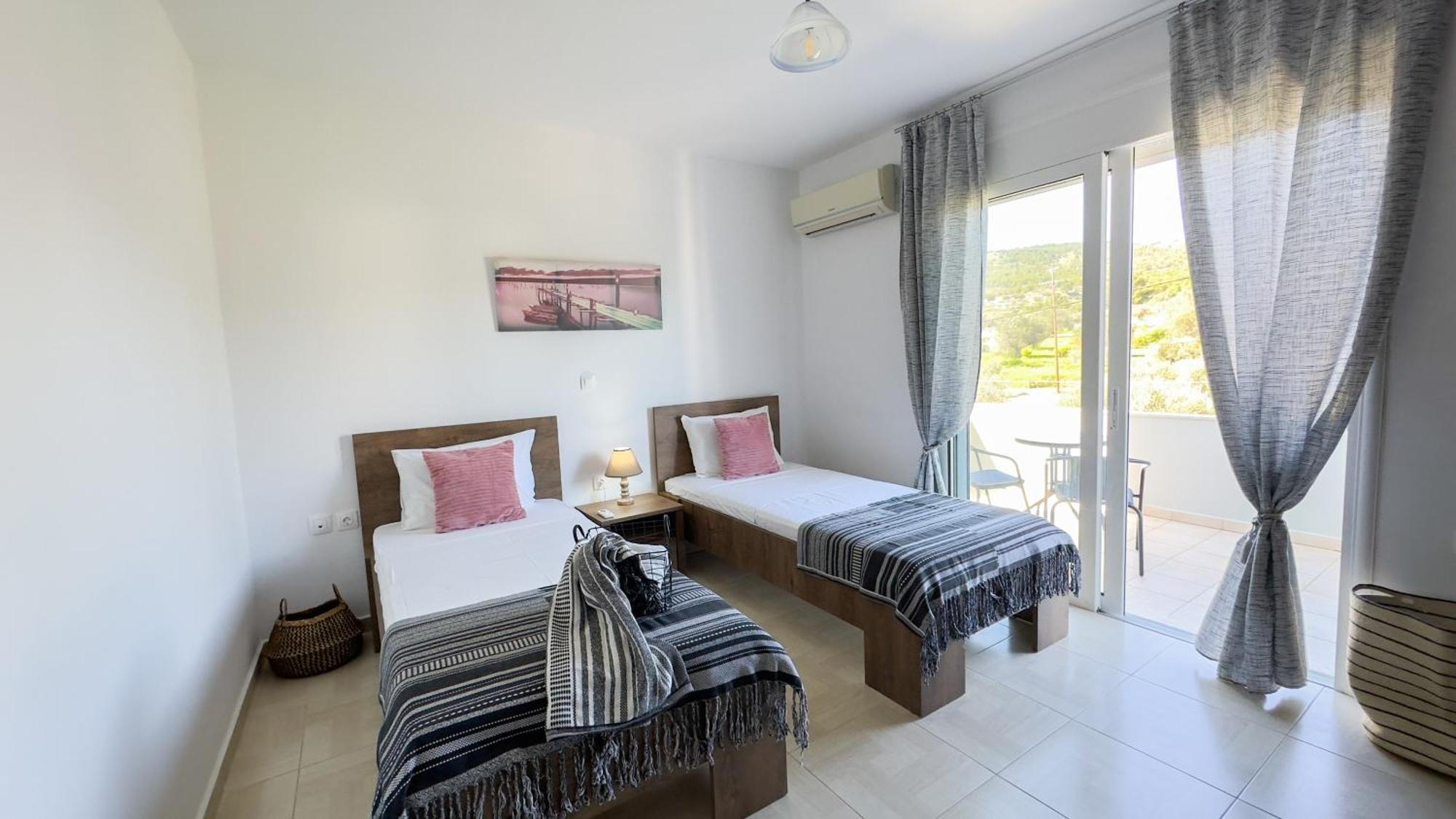 Ismini Luxury Villa Vlicha  Exterior photo
